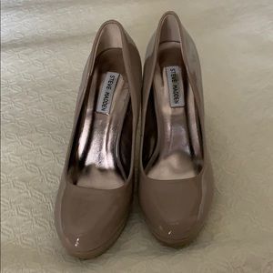 Steve Madden taupe 5” high heels